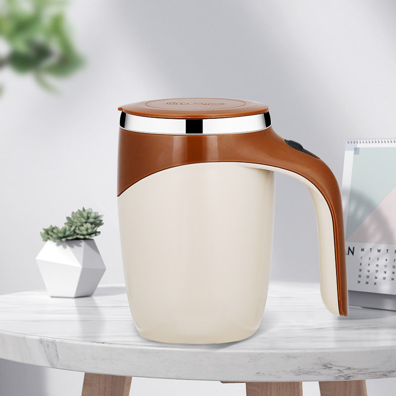 オートスター 自動マグ — 熱いドリンクもそのまま注げて、ボタンでクルクル簡単まぜ!